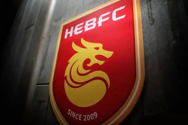 通过VAR，裁判吹罚越位在先进球无效。